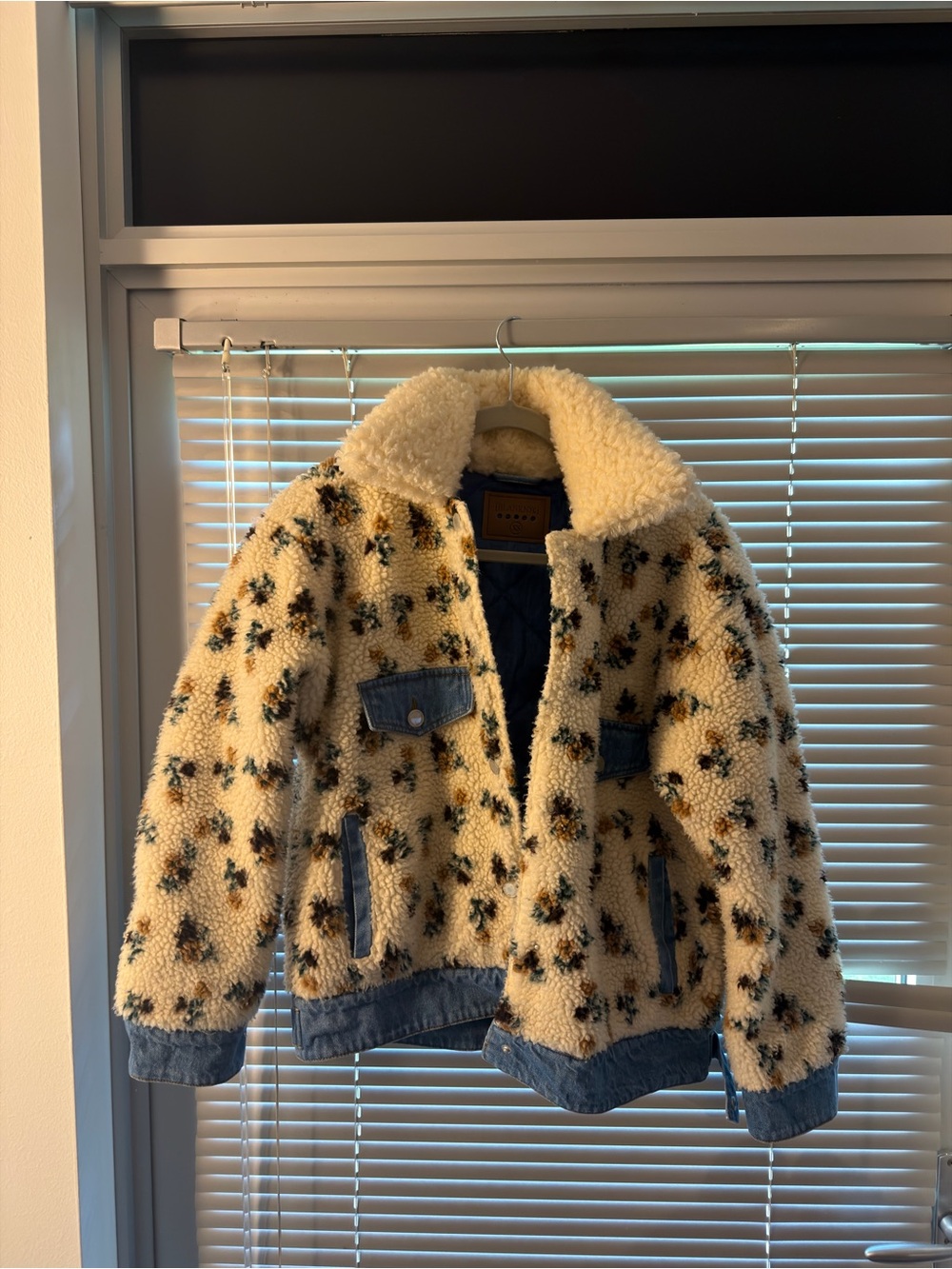 Anthropologie Cream Sherpa Puffer Jacket with Denim Trim and Floral Speckle